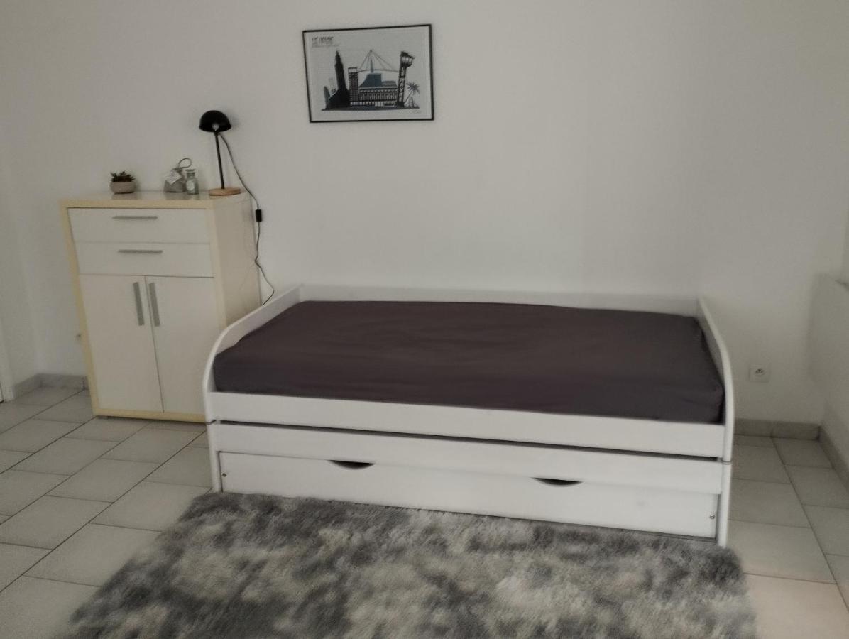 Studio Charmant Canape Lit Netflix Prime Video Wifi Dazn Le Havre Bagian luar foto