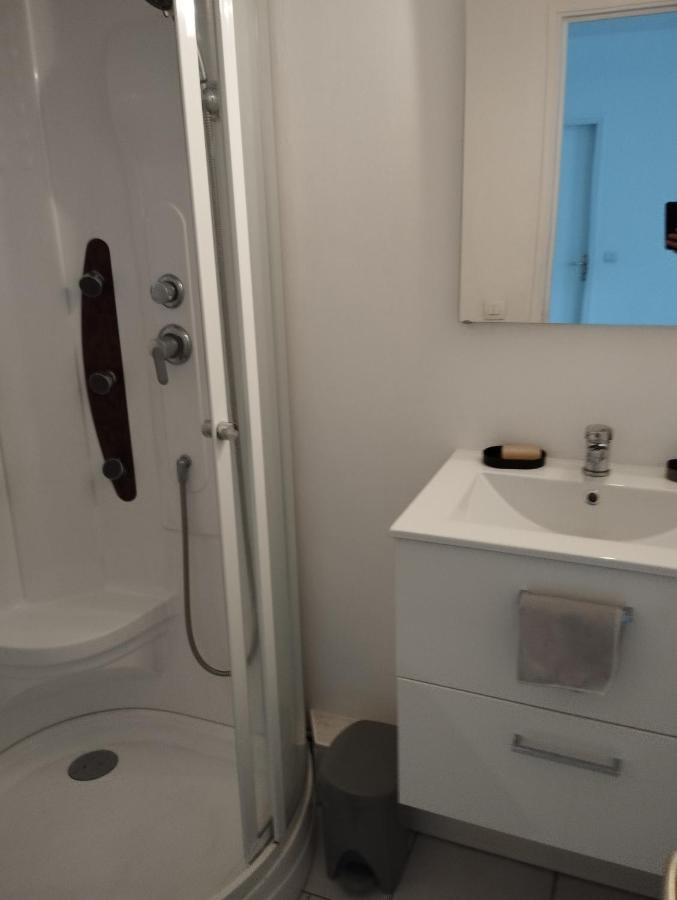 Studio Charmant Canape Lit Netflix Prime Video Wifi Dazn Le Havre Bagian luar foto